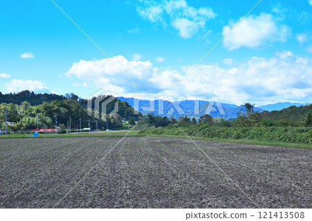 Countryside scenery: View of the Usune River in early autumn, Numata City Countryside scenery: View of the Usune River in early autumn, Numata City 121413508