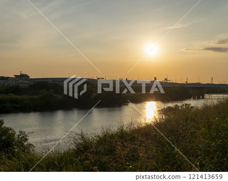 黃昏時的大和川沿岸風景 黃昏時的大和川沿岸風景 121413659
