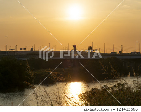 黃昏時的大和川沿岸風景 黃昏時的大和川沿岸風景 121413660