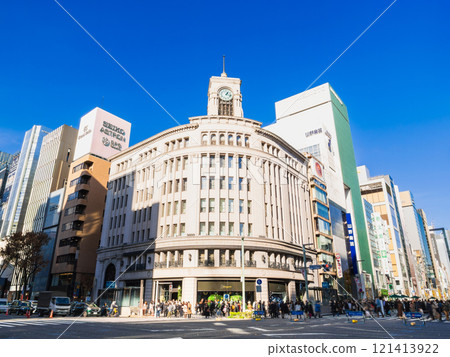 Tokyo Ginza 4th Street intersection 121413922