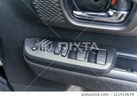 輕型車駕駛側車門內裝扶手電動車窗開關 121414639