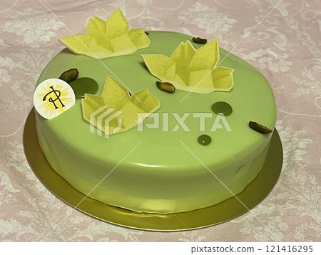 Pistachio whole cake 121416295