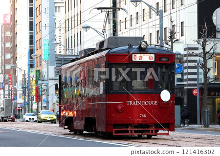 [廣島電鐵]750型～TRAIN ROUGE～（白島線：八丁堀～女學院前） 121416302
