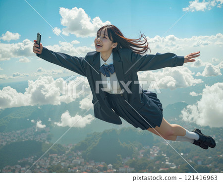 帶著智慧型手機漂浮在藍天上的高中女孩 121416963