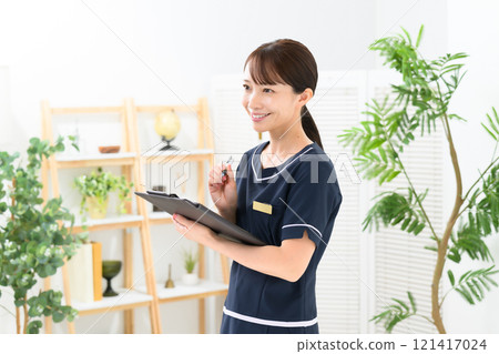 美容師諮詢 121417024