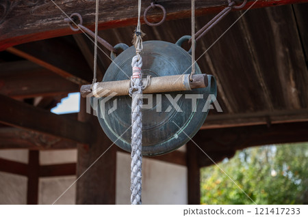 Temple and Buddhist shrine noise instruments: "Waniguchi" 121417233