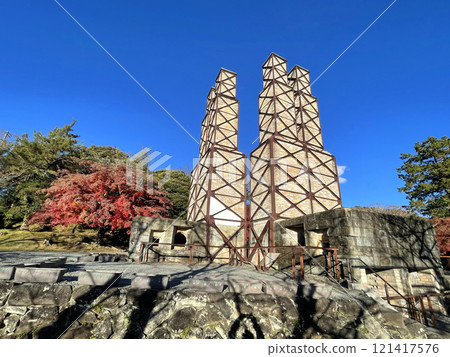 韭山反射爐 靜岡縣伊豆之國市 秋天的紅葉 121417576
