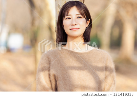 接觸大自然的女人 121419333