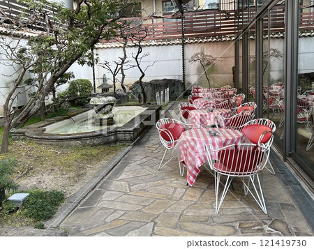 Retro open cafe 121419730