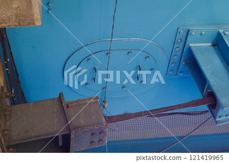 Inspection hatch under the overpass 121419965