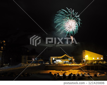 Winter season fireworks at Niseko Tokyu Grand Hirafu Winter season fireworks at Niseko Tokyu Grand Hirafu 121420806