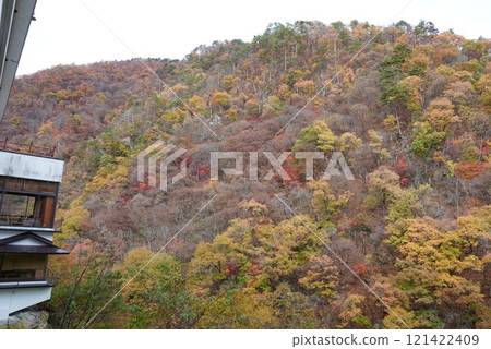 Scenery of Yamadera Temple surrounded by autumn leaves 121422409