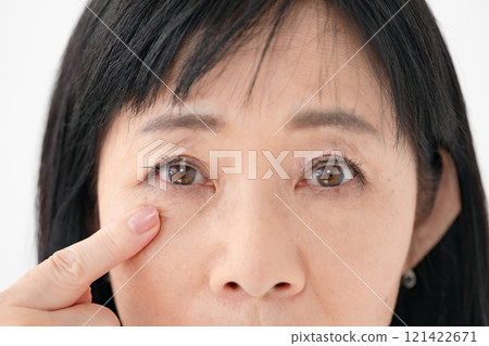 Senior woman eyes 121422671