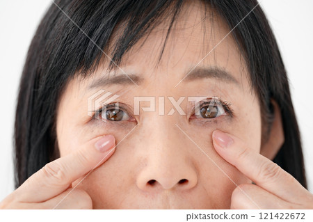 Senior woman eyes 121422672