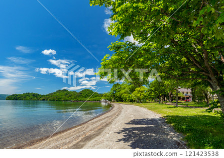 【青森縣十和田安谷湖】十和田安谷湖春天的景色 121423538