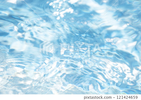 凹凸不平的水面，夏季彩色影像 121424659