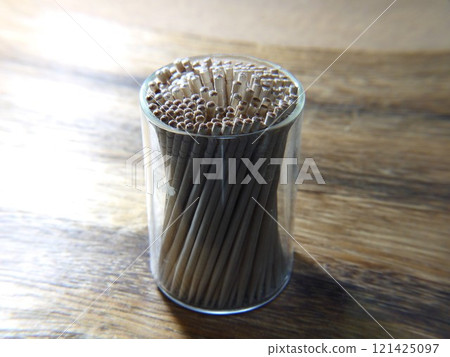 toothpick 121425097
