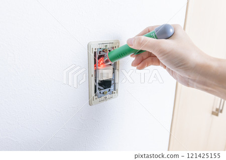 燈開關電壓檢查 燈開關電壓檢查 121425155