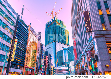 Tokyo cityscape in Japan - Hopes for the redevelopment of Eve and Nihonbashi 1-chome = December 24, 2024 121427823