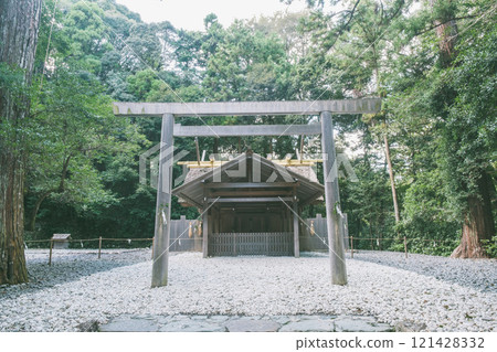 [Ise Shrine Geku] Historical building 121428332