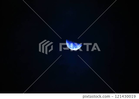 月亮月亮 121430019