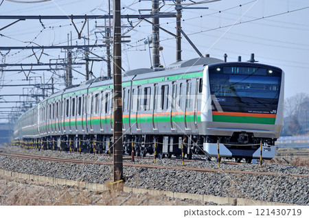 Tohoku Main Line Higashiwashimiya-Kurihashi JR East E233 series 3000 series D06 train (Takasaki) 121430719