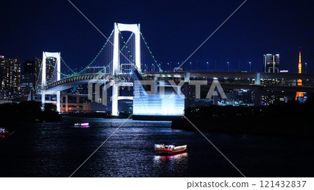 Rainbow Bridge and Tokyo Tower illuminated Rainbow Bridge and Tokyo Tower illuminated 121432837