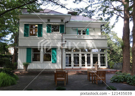 位於橫濱山手區的優雅白色埃里斯曼住宅 121435039