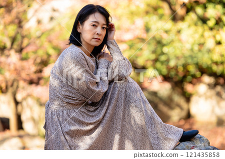 Cool middle-aged woman 121435858