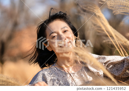 日本蒲葦與中年婦女 121435952