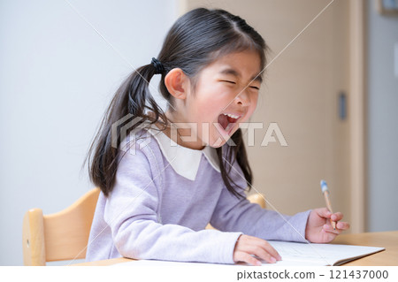 我不想再學習了！ ！ ！憤怒的幼兒參加小學入學考試 121437000