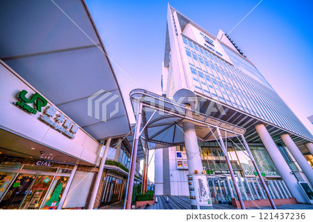 Yokohama cityscape in Japan - Sakuragicho Station and Hulic Minatomirai in the early morning, bathed in soft sunlight (3rd) 121437236