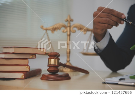 Legal concepts regarding houses and real estate. House and real estate auctions. Legal concepts regarding houses and real estate. House and real estate auctions. 121437696