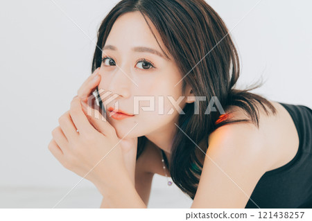 Natural beauty image of a young woman Natural beauty image of a young woman 121438257