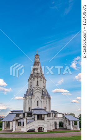 Church of the Ascension in Kolomenskoye, Moscow, Russia Church of the Ascension in Kolomenskoye, Moscow, Russia 121439075