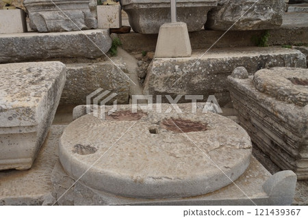 土耳其伊茲密爾附近的以弗所遺址 121439367