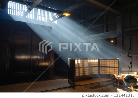 [光束素材] 妻子籠宿脅本陣奧谷的光束，冬季的特色【長野縣】 121441313