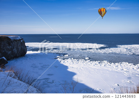 Balloons floating above the drift ice of the Sea of Okhotsk Balloons floating above the drift ice of the Sea of Okhotsk 121443693