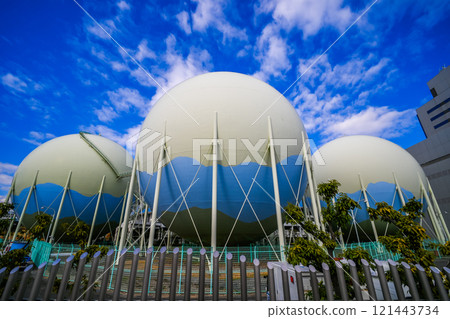 Gas tank next to Kyocera Dome, Osaka City, Osaka Prefecture 121443734