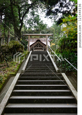 Okumiya Manai Shrine (Manai Shrine) Approach 121444136