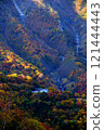 A mountain that turned red leaves 121444443