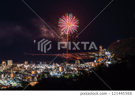 [靜岡縣]熱海煙火大會/俯瞰熱海市的夜景 121445568