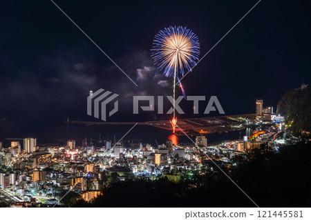 [靜岡縣]熱海煙火大會/俯瞰熱海市的夜景 121445581