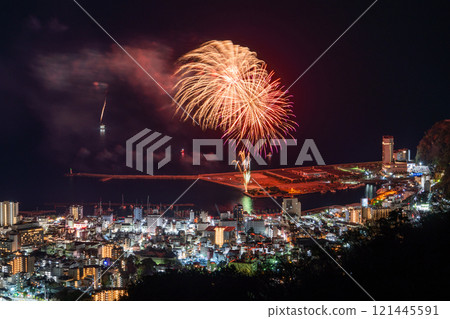 <Shizuoka Prefecture> Atami Fireworks Festival - Night view overlooking the city of Atami <Shizuoka Prefecture> Atami Fireworks Festival - Night view overlooking the city of Atami 121445591