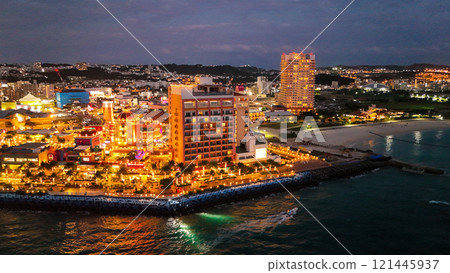 從天空拍攝的沖繩美麗夜景 121445937