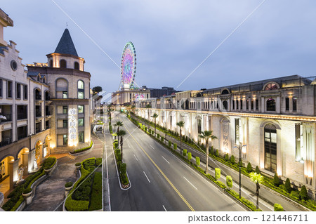 Night view of the E-DA Outlet Mall at the E-DA Theme Park in Dashu, Kaohsiung, Taiwan. 121446711