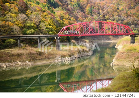 JR Kitakami Line in Autumn 121447245