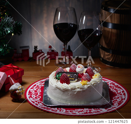 聖誕蛋糕 聖誕蛋糕 121447625