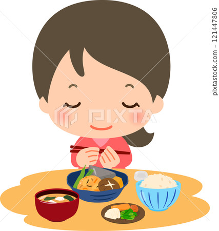 吃主要由蔬菜組成的日本食物的女人 121447806