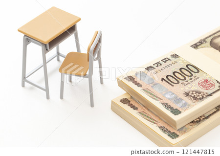 Image of education expenses 121447815